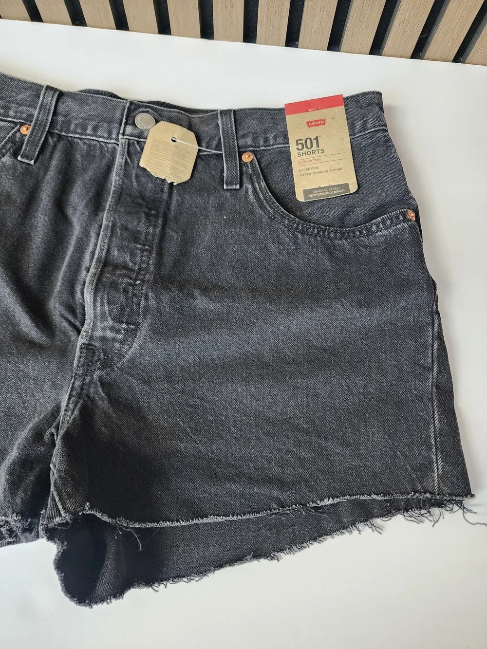 Levis off jean size